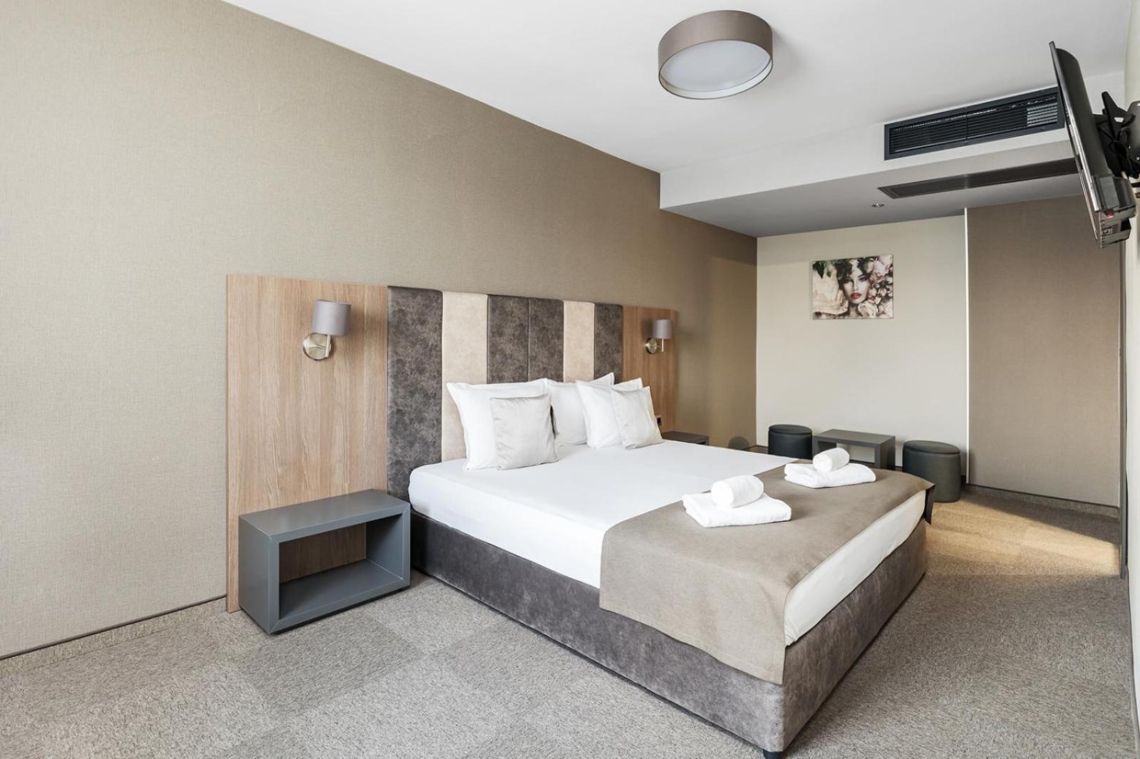 Jitomir Hotel Монтана Екстер'єр фото