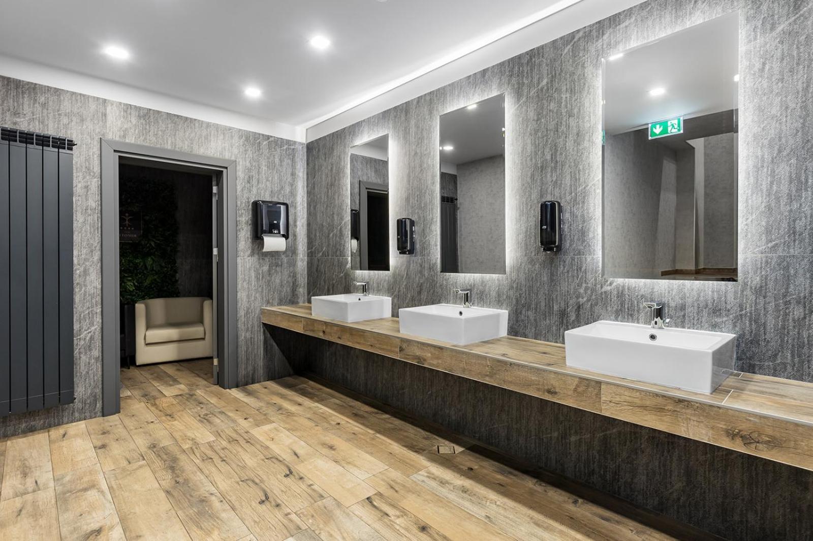Jitomir Hotel Монтана Екстер'єр фото