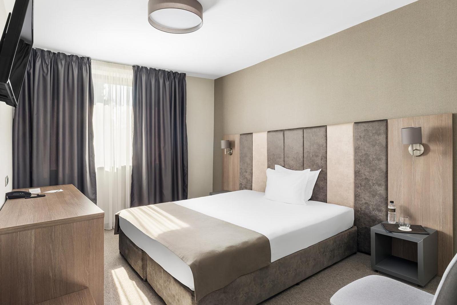 Jitomir Hotel Монтана Екстер'єр фото
