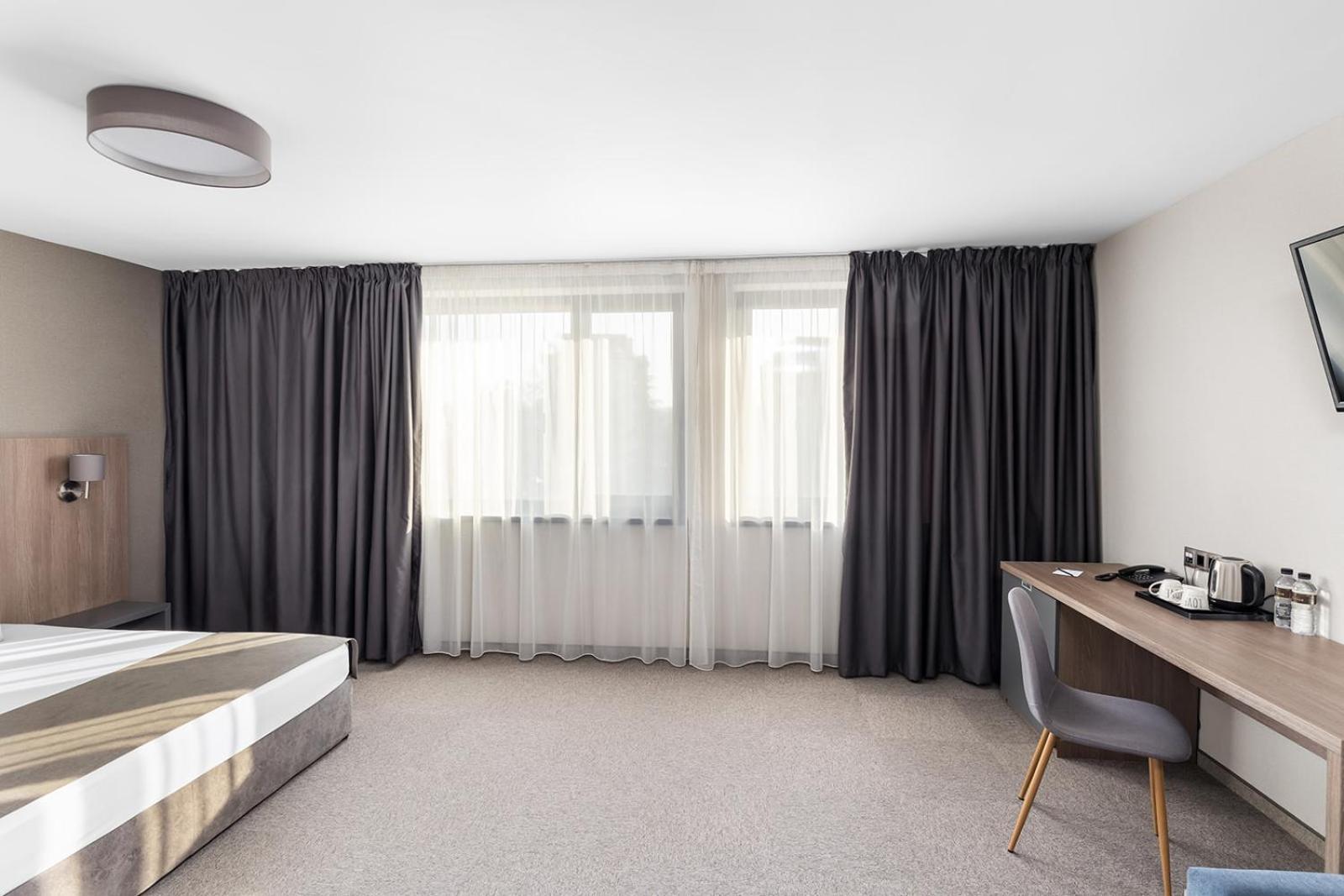 Jitomir Hotel Монтана Екстер'єр фото