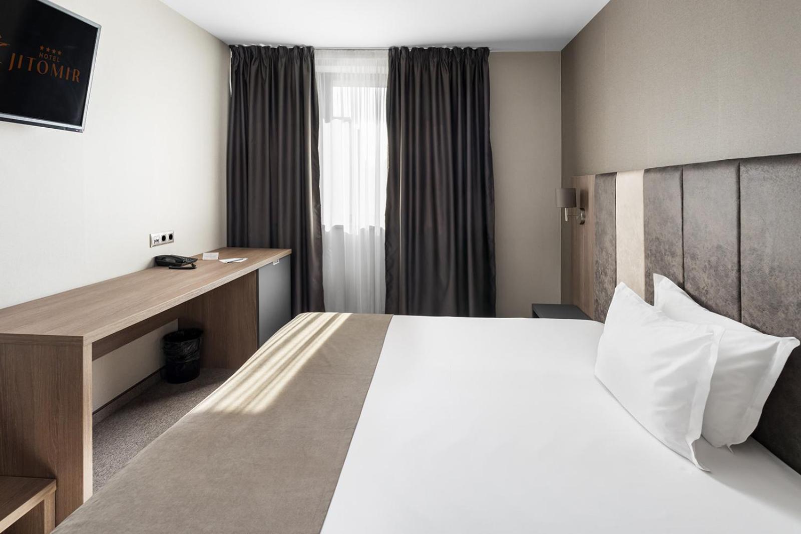 Jitomir Hotel Монтана Екстер'єр фото
