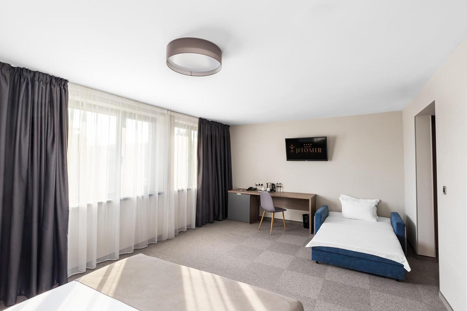 Jitomir Hotel Монтана Екстер'єр фото